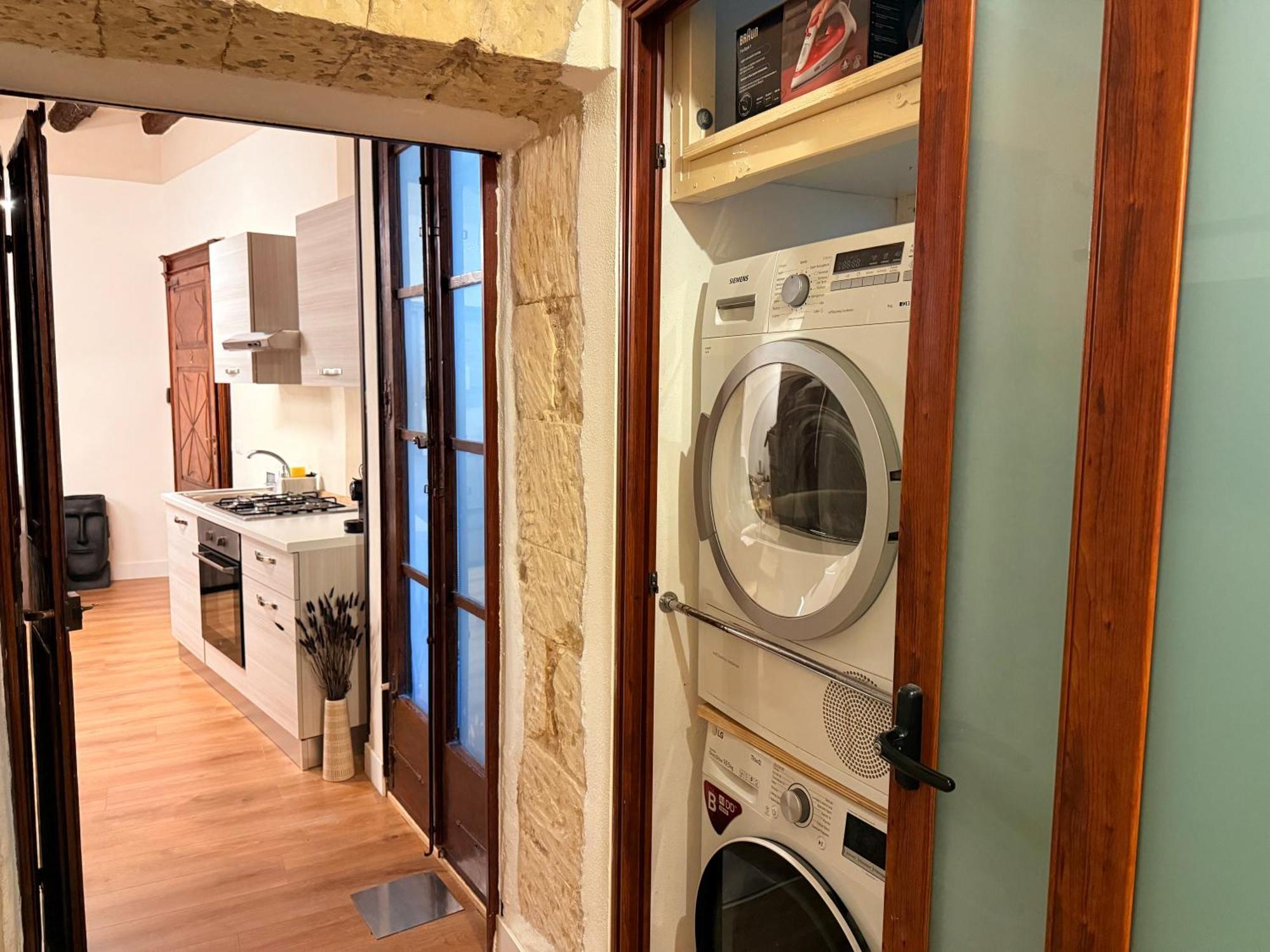 Luxury 5br , 4ba Penthouse In The Center Cagliari