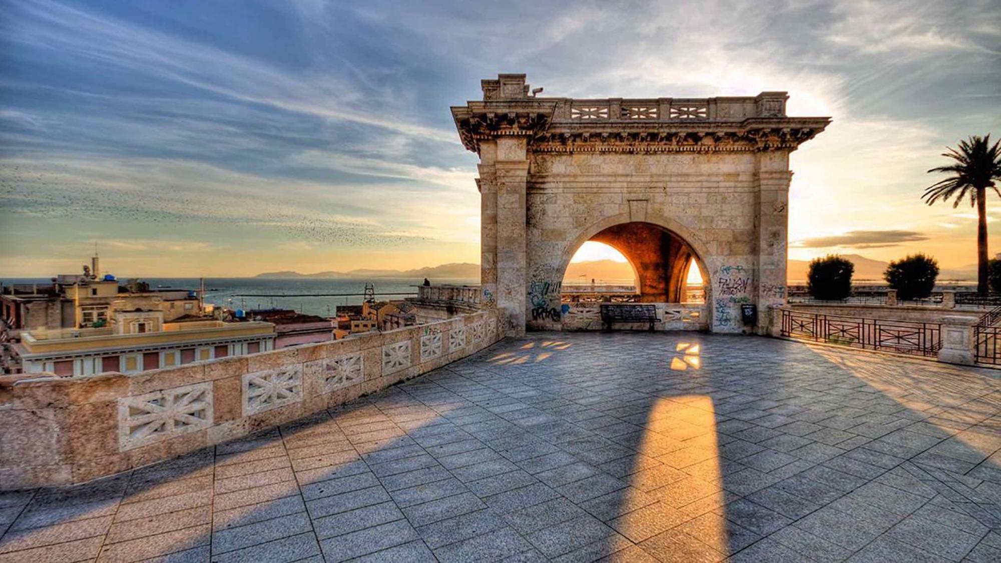 Luxury 5br , 4ba Penthouse In The Center *